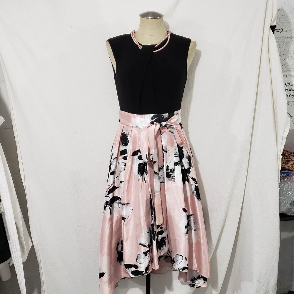 Ignite Evenings New York Black/Pink Floral Dress